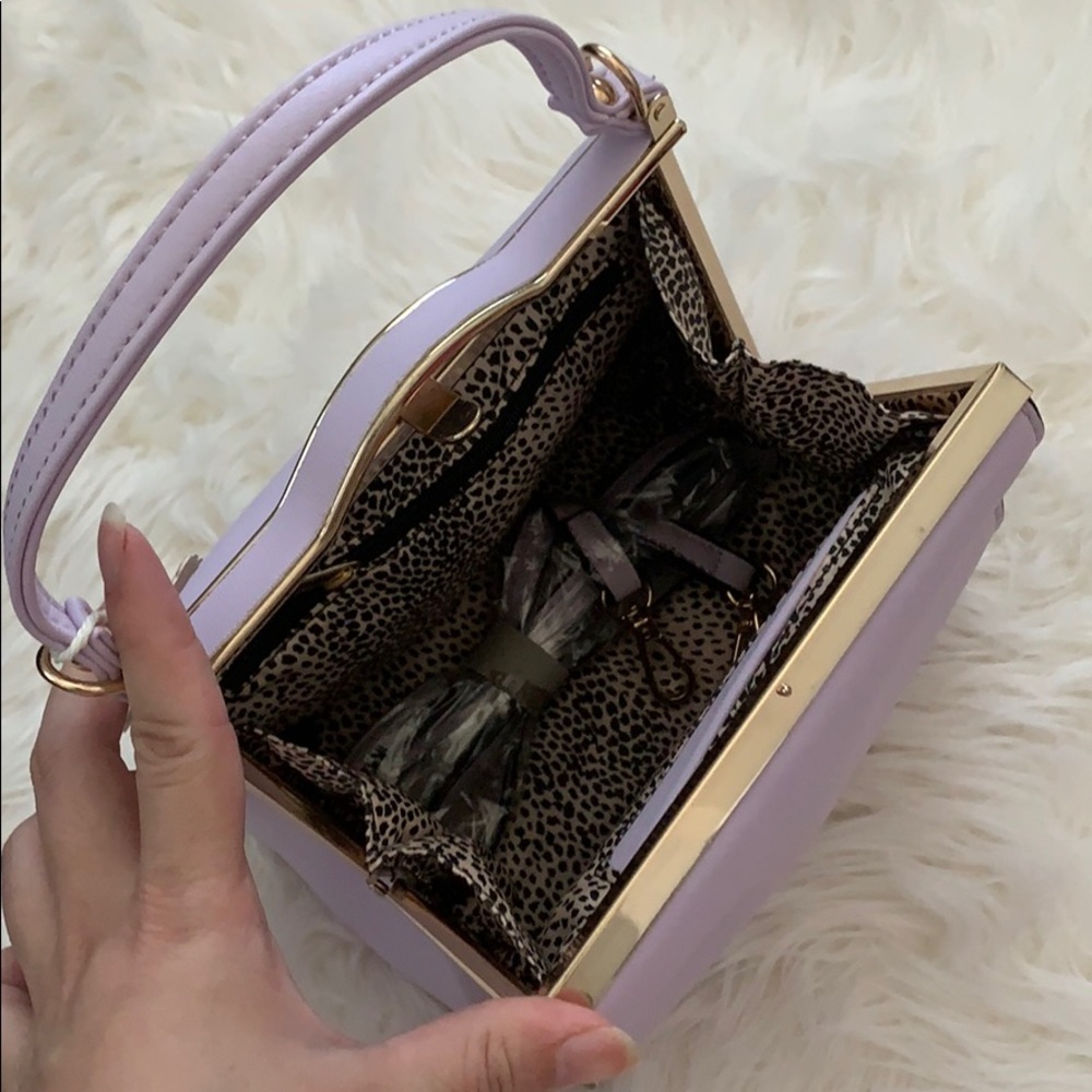 Handbag - Picture 3 of 4